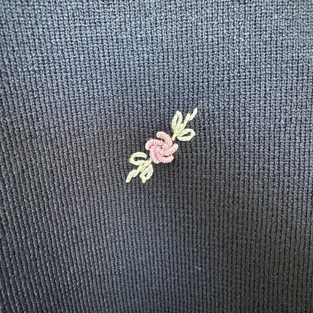NEW Embroidered Mini Roses Top - Picture 3 of 5